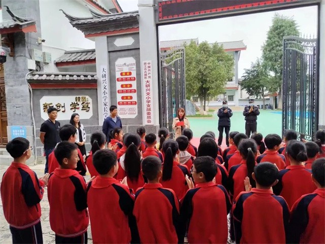 儿童如何在游戏中学习篮球技术_1
